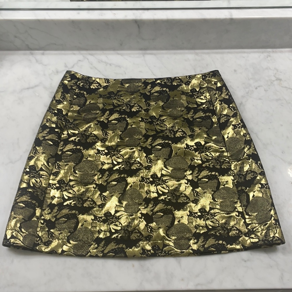 Aqua size small gold and black skirt